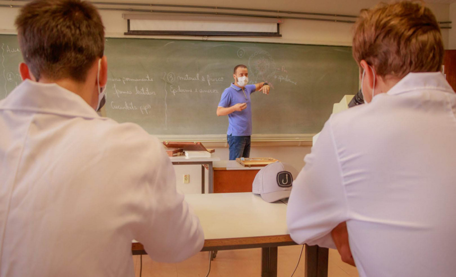Inscrições para seleção de professor colaborador da UEPG encerram nesta quarta-feira (23)