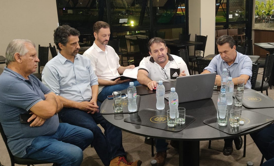 Governo do Paraná recebe ministro do Meio Ambiente no Oeste do Estado