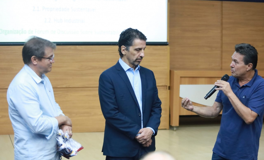 Governo do Paraná recebe ministro do Meio Ambiente no Oeste do Estado