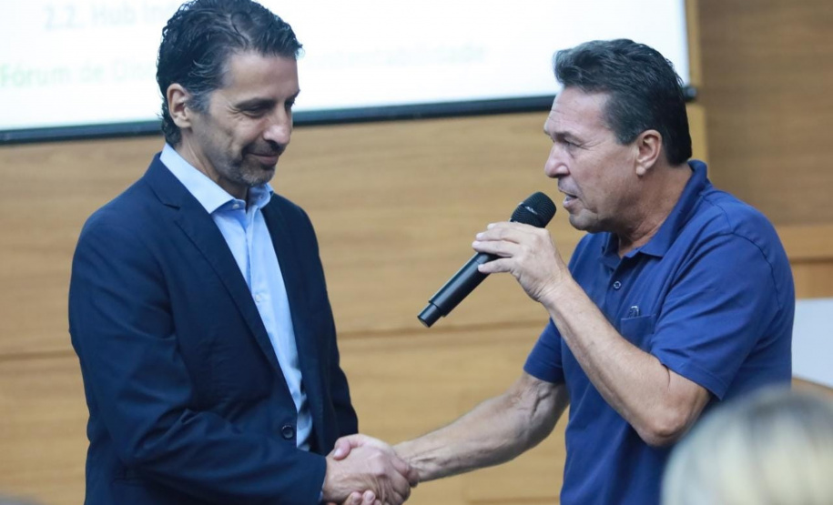 Governo do Paraná recebe ministro do Meio Ambiente no Oeste do Estado