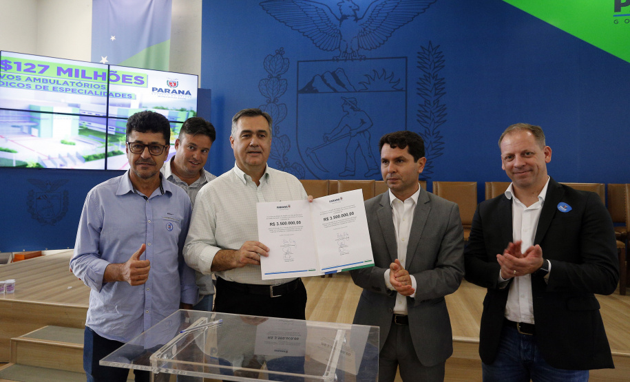 Governo do Estado distribui mais de R$ 104 milhões em obras e reformas para municípios