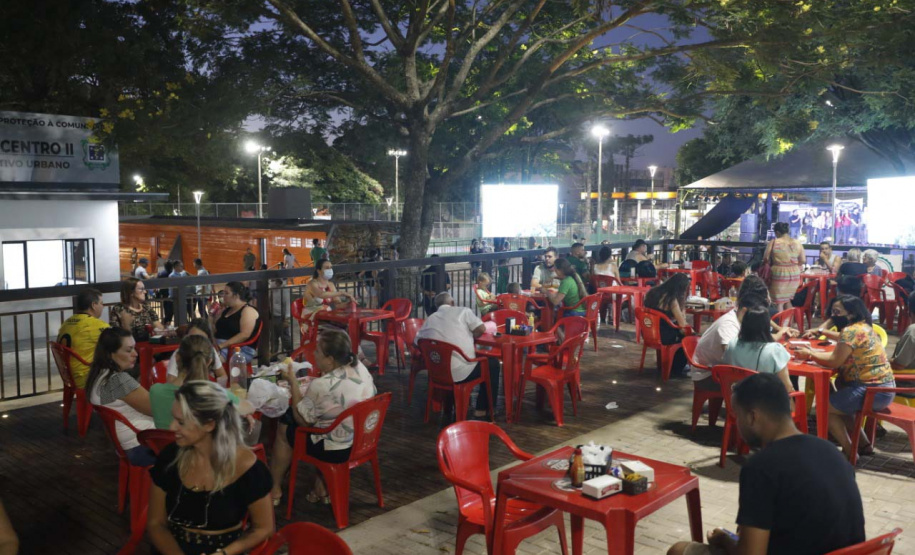 Entre as 82 ações nesse período está a revitalização da Praça Wilson Joffre, em Cascavel, na região Oeste.