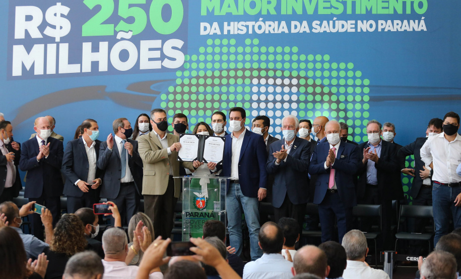 Estado investirá R$ 250 milhões em saúde nos municípios, maior pacote da história do Paraná