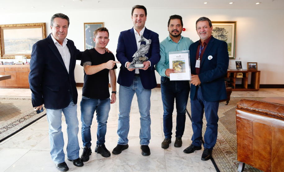 Paraná instala primeira Reserva de Pesca Esportiva em rio