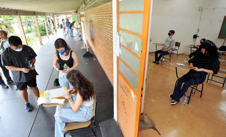 Abstenção chega a 30% no Vestibular 2022 da UEL, com mais de 6 mil ausentes