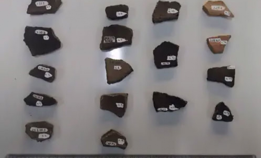 Pesquisa da UEL analisa peças arqueológicas de cerâmicas encontradas em senzalas