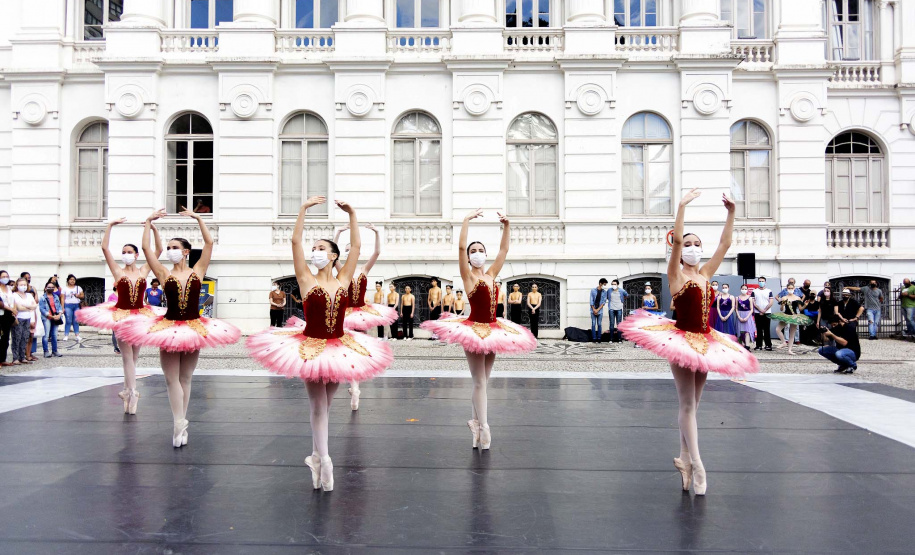 Teatro Guaíra participa da mostra Festival de Rua com atrações gratuitas