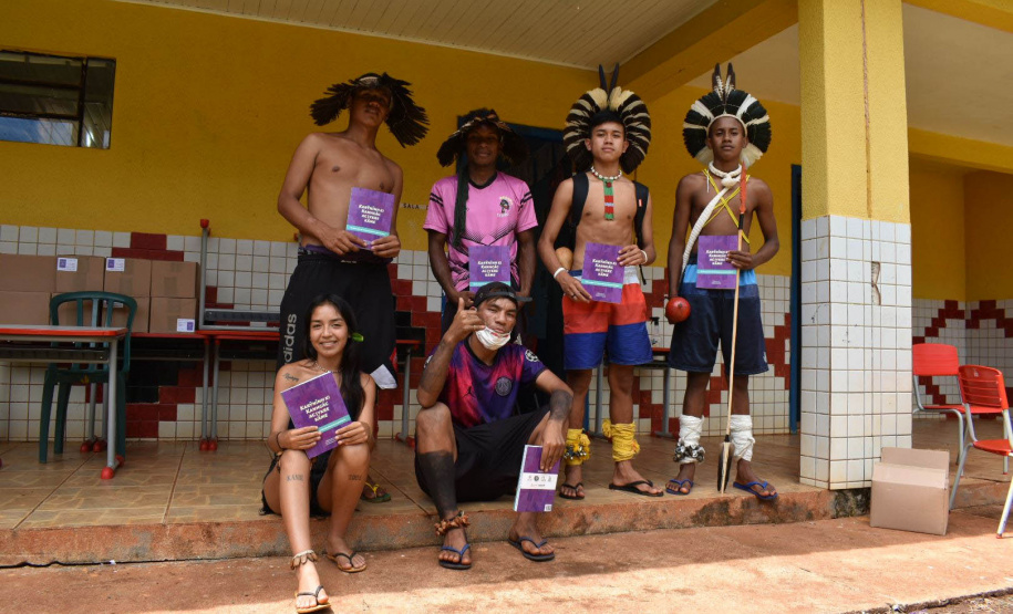 Índios Kaingang da terra indígena Apucaraninha lançam livro com apoio da Copel