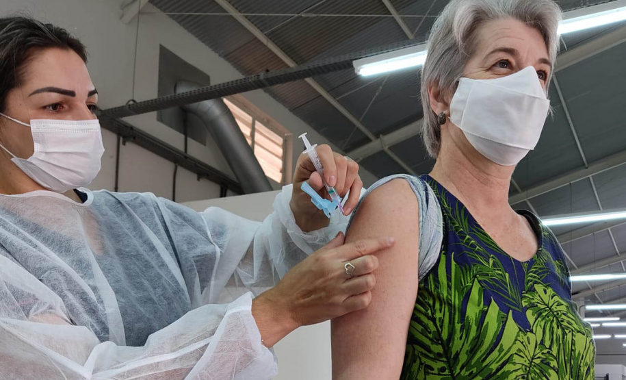 Segundo ano da pandemia no Paraná tem a marca registrada pela vacinação