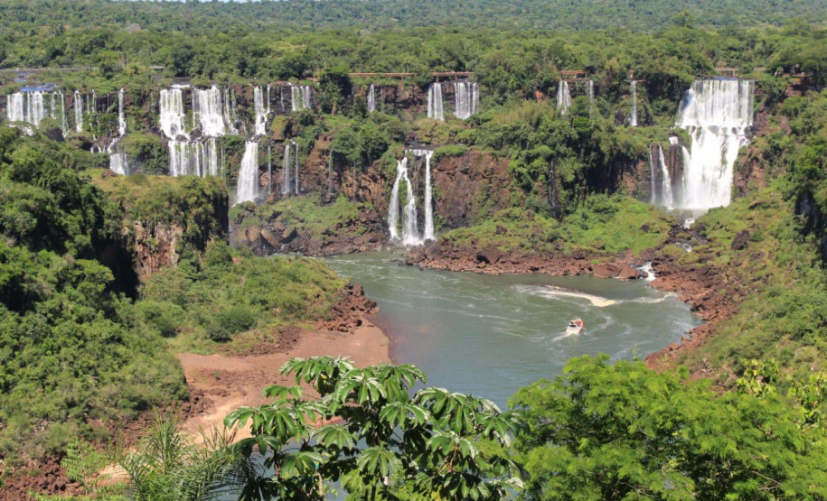 Governo do Paraná apresenta atrativos turísticos do Estado em vitrines nacionais e internacionais