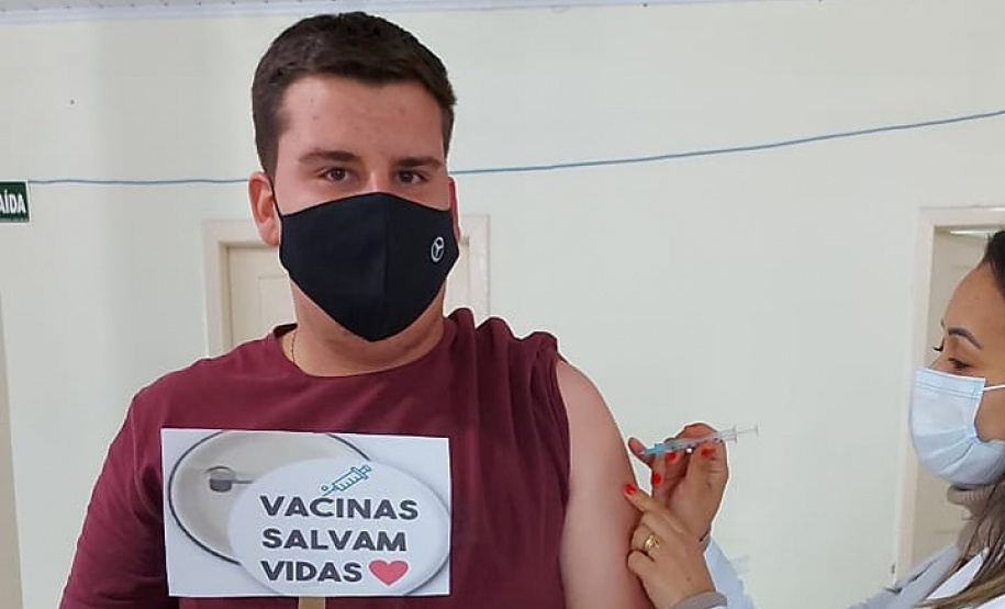 Segundo ano da pandemia no Paraná tem a marca registrada pela vacinação