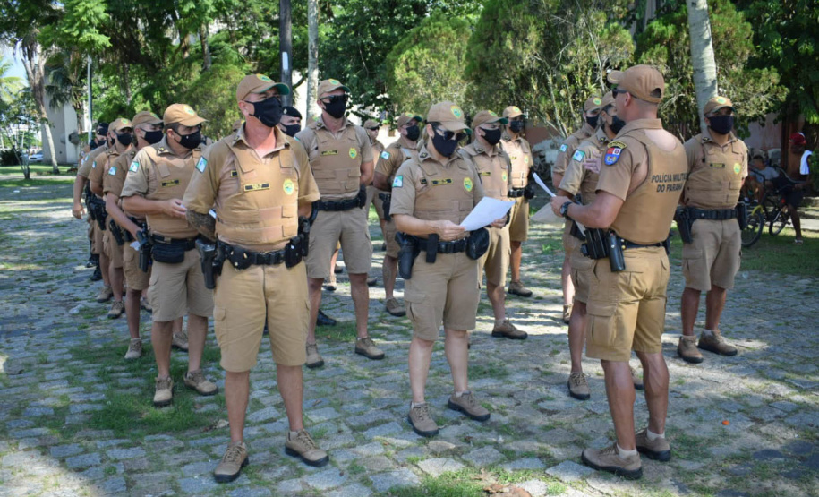 Polícia Militar desencadeia megaoperação Fortaleza no Litoral do estado com viaturas e helicóptero