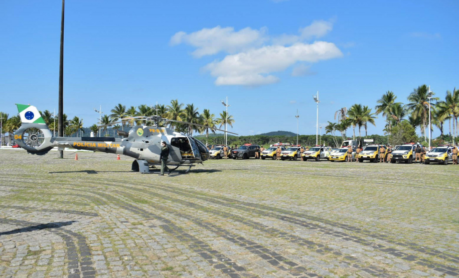 Polícia Militar desencadeia megaoperação Fortaleza no Litoral do estado com viaturas e helicóptero