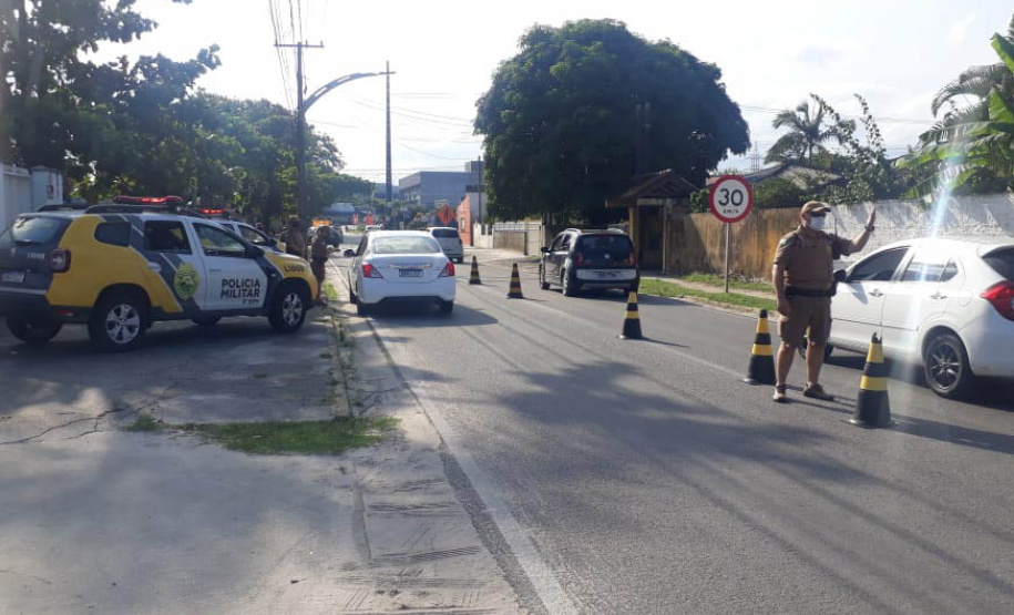 Polícia Militar desencadeia megaoperação Fortaleza no Litoral do estado com viaturas e helicóptero -
