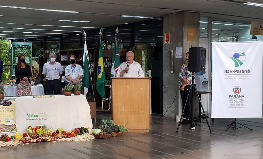 IDR-Paraná firma termo de cooperação técnica com produtores orgânicos da RMC e Litoral
