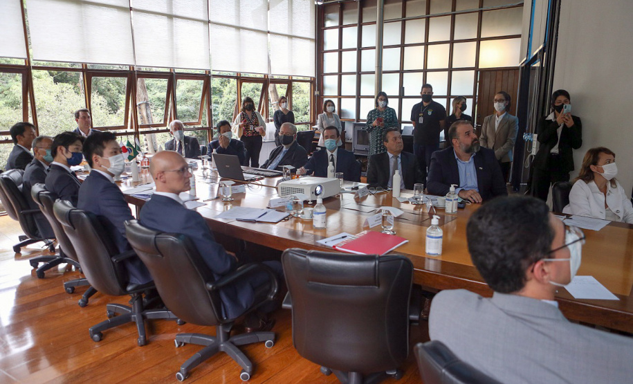 Governador Carlos Massa Ratinho Junior recebe embaixador do Japão no Brasil Teiji Hayashi e Cônsul Geral Keiji Hamada