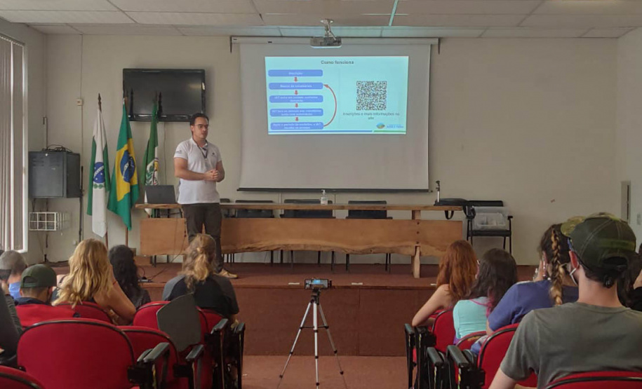 Governo do Paraná torna permanente o curso para voluntariado no cuidado de animais silvestres  - cURITIBA, 21/03/2022