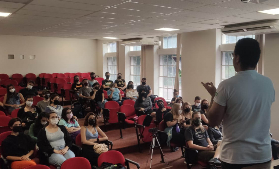 Governo do Paraná torna permanente o curso para voluntariado no cuidado de animais silvestres  - cURITIBA, 21/03/2022