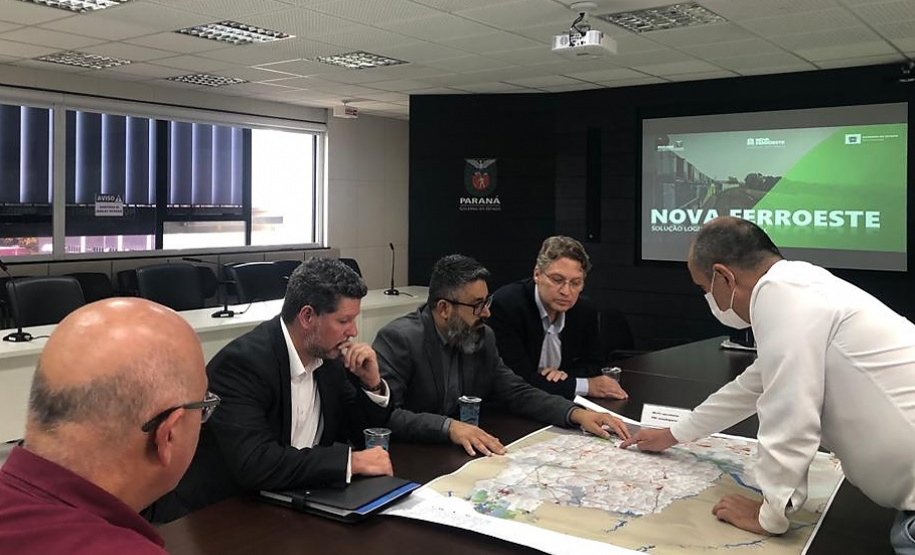 Reunião da Nova Ferroeste com ACEPAR