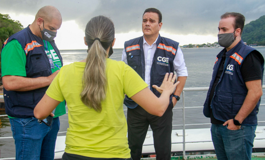 A Controladoria-Geral do Estado (CGE) adiantou para esta segunda-feira (28) a visita ao serviço de travessia da Baía de Guaratuba, no Litoral. O que motivou foi o acidente entre duas embarcações, ocorrido no domingo.