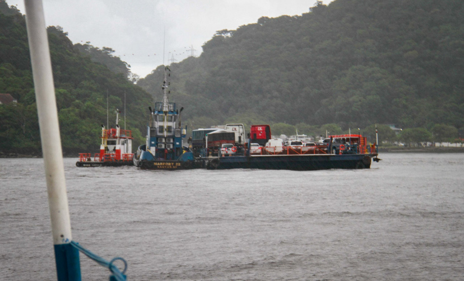 A Controladoria-Geral do Estado (CGE) adiantou para esta segunda-feira (28) a visita ao serviço de travessia da Baía de Guaratuba, no Litoral. O que motivou foi o acidente entre duas embarcações, ocorrido no domingo.