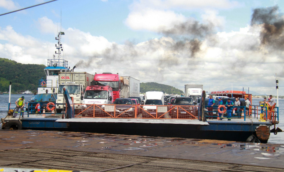 A Controladoria-Geral do Estado (CGE) adiantou para esta segunda-feira (28) a visita ao serviço de travessia da Baía de Guaratuba, no Litoral. O que motivou foi o acidente entre duas embarcações, ocorrido no domingo.