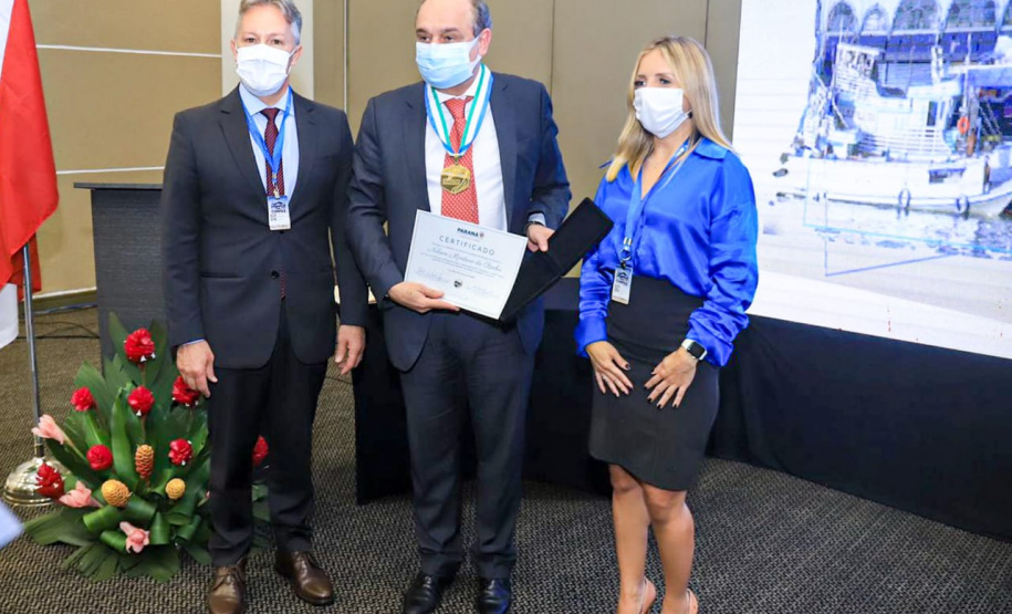 Fazenda condecora novos profissionais com a Medalha do Mérito Fazendário