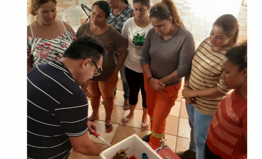 Sanepar capacita mulheres para realizar manutenções hidráulicas