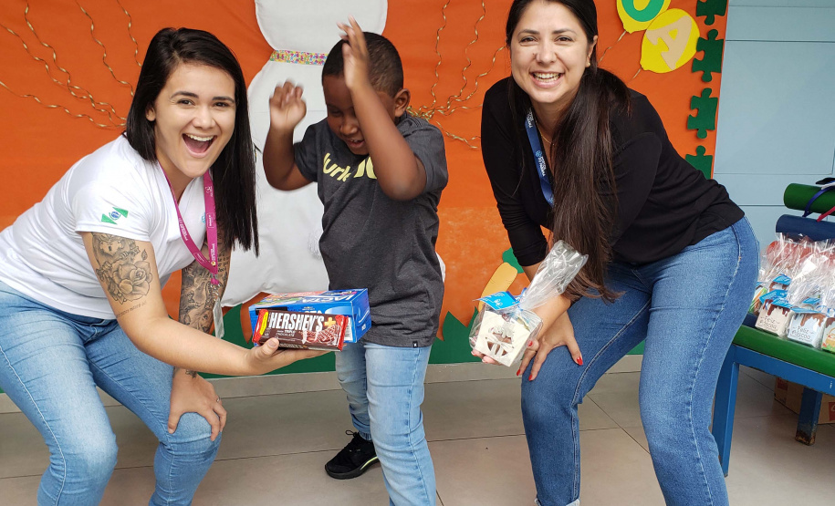 Portos do Paraná celebra Páscoa com crianças do Centro Municipal de Autismo de Paranaguá