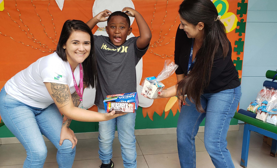 Portos do Paraná celebra Páscoa com crianças do Centro Municipal de Autismo de Paranaguá