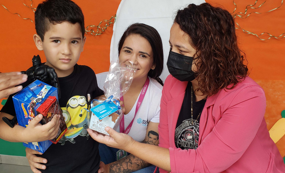 Portos do Paraná celebra Páscoa com crianças do Centro Municipal de Autismo de Paranaguá