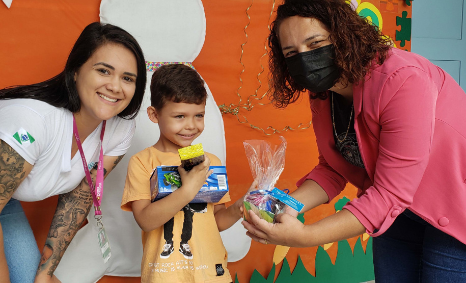 Portos do Paraná celebra Páscoa com crianças do Centro Municipal de Autismo de Paranaguá