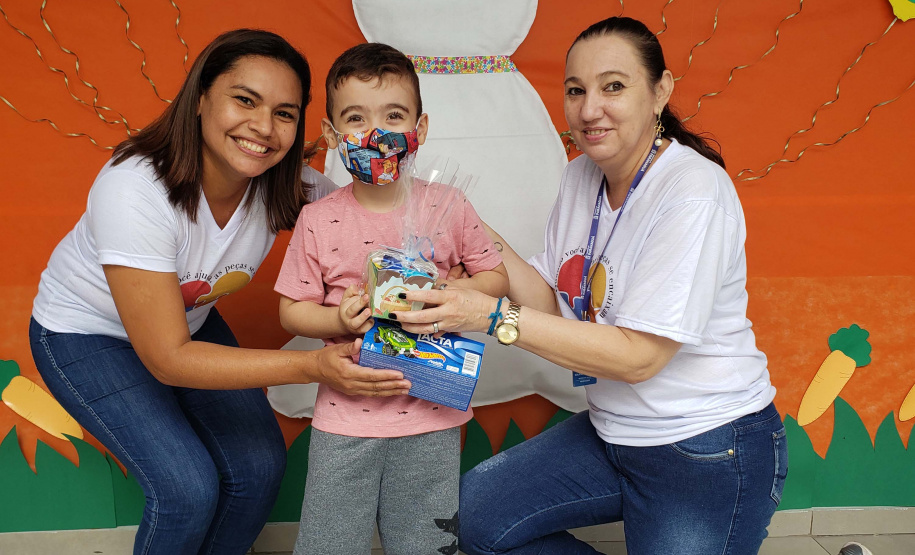 Portos do Paraná celebra Páscoa com crianças do Centro Municipal de Autismo de Paranaguá