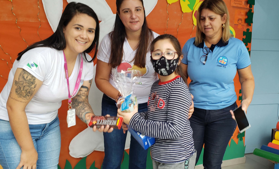 Portos do Paraná celebra Páscoa com crianças do Centro Municipal de Autismo de Paranaguá