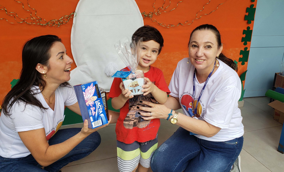 Portos do Paraná celebra Páscoa com crianças do Centro Municipal de Autismo de Paranaguá