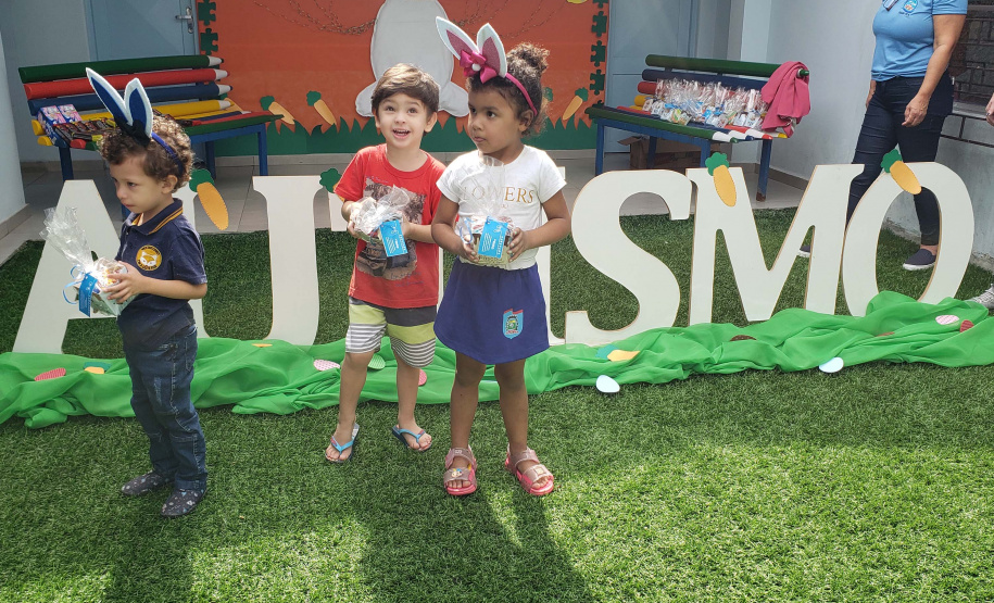Portos do Paraná celebra Páscoa com crianças do Centro Municipal de Autismo de Paranaguá