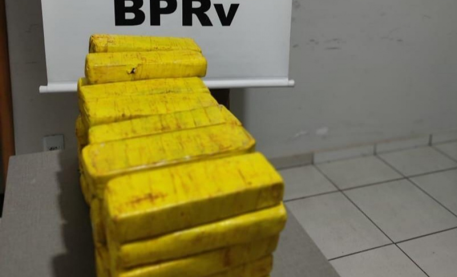 Polícia Rodoviária apreende 37 quilos de maconha ao abordar ônibus de viagem em Sertanópolis