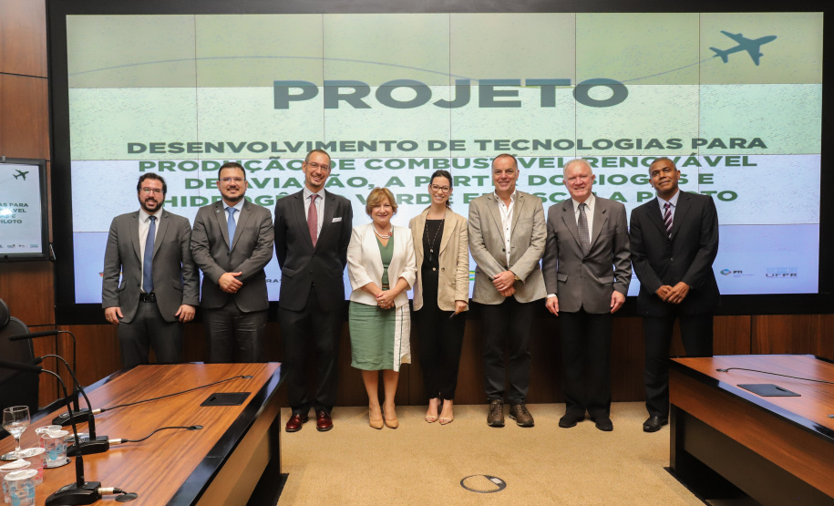 FUNDAÇÃO ARAUCÁRIA