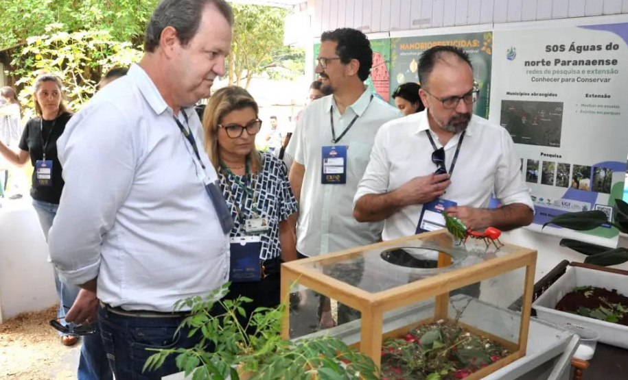Superintendente da SETI debate inovação e programas acadêmicos na Expolondrina