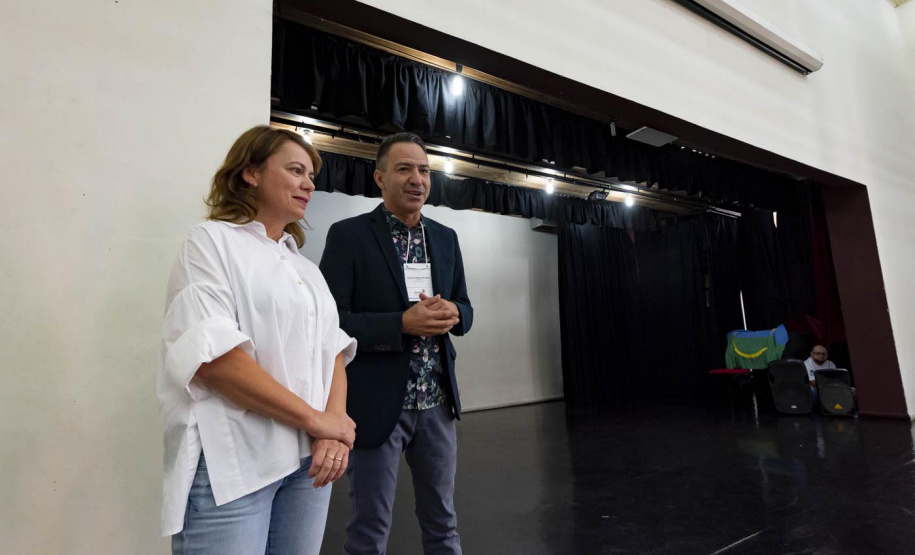 Gestores culturais vêm a Curitiba para intercâmbio cultural e para conhecer o Raízes do MIS