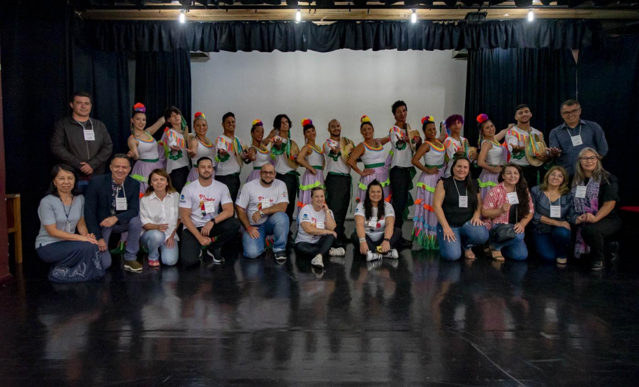 Gestores culturais vêm a Curitiba para intercâmbio cultural e para conhecer o Raízes do MIS
