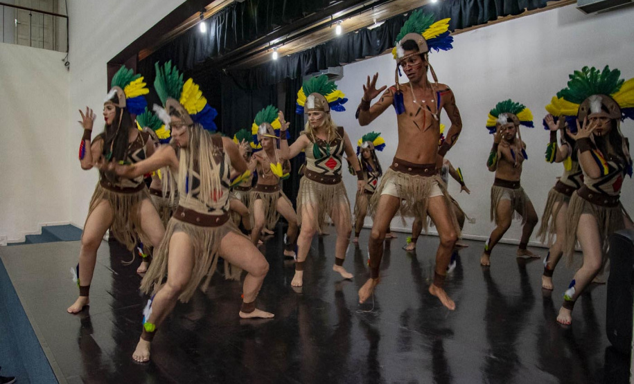 Gestores culturais vêm a Curitiba para intercâmbio cultural e para conhecer o Raízes do MIS