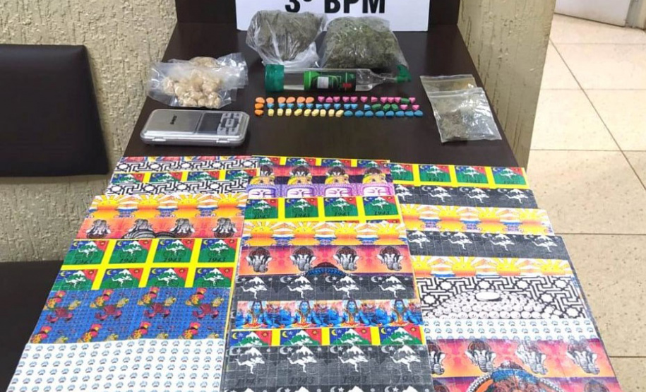 PM apreende R$ 280 mil em drogas sintéticas e maconha em Pato Branco