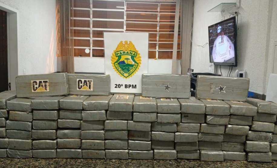 Polícia Militar apreende 112 quilos de cocaína transportados em veículos