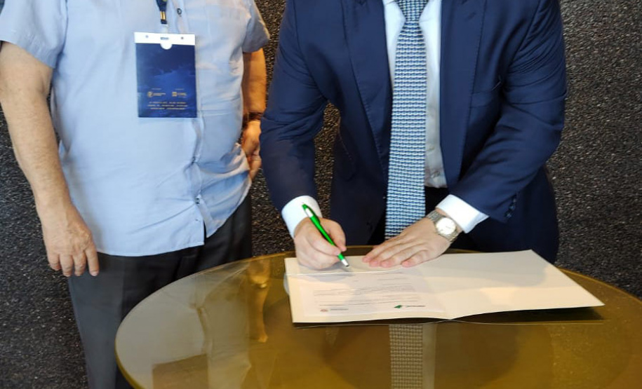 BRDE assina R$ 52,5 milhões em contratos no Expolondrina