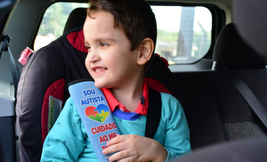 Sesa disponibilizará protetores de cinto de segurança aos autistas