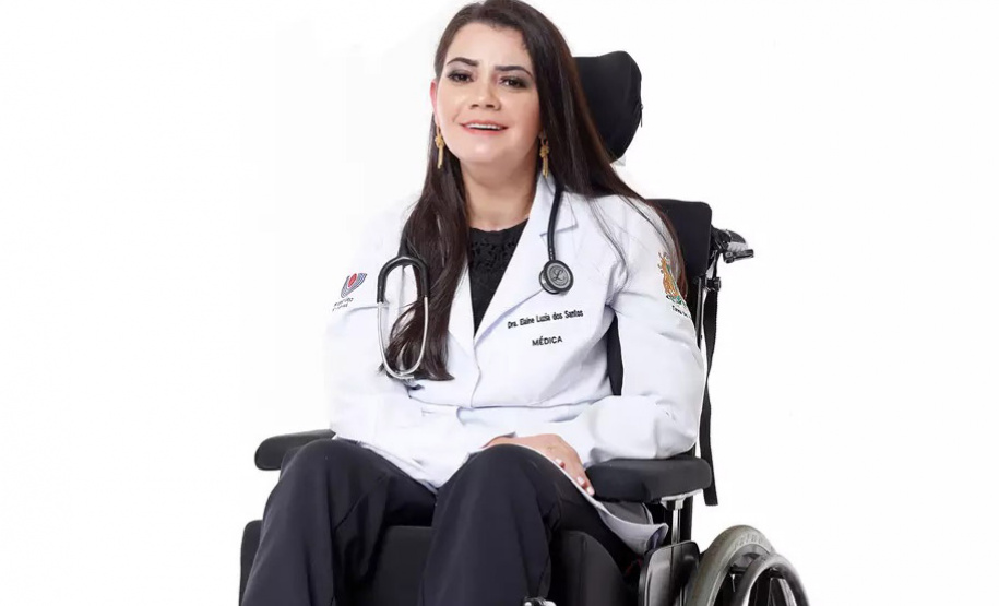 Unioeste forma a primeira estudante de Medicina com tetraparesia do Brasil