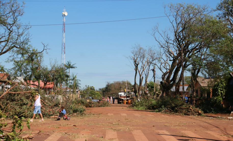 Estado envia ajuda humanitária a cidades do Oeste e Noroeste atingidas por temporais