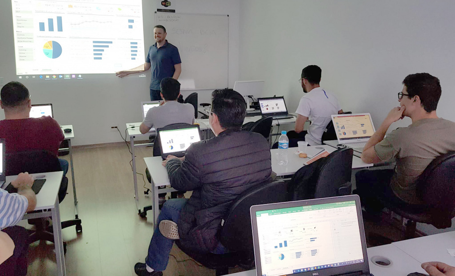 Estado promove qualificação em assistência social, socioeducação e igualdade racial