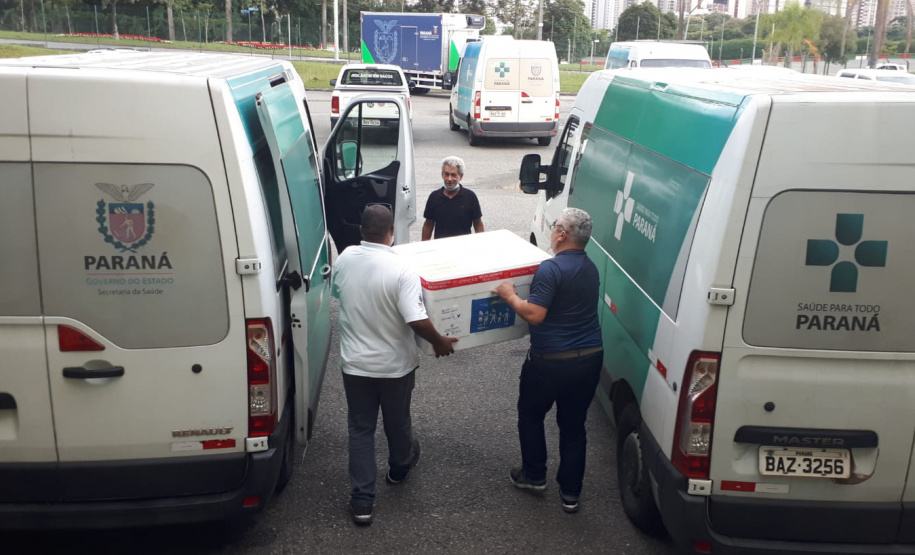 Saúde reabastece regionais com mais 437 mil vacinas da gripe e Covid-19